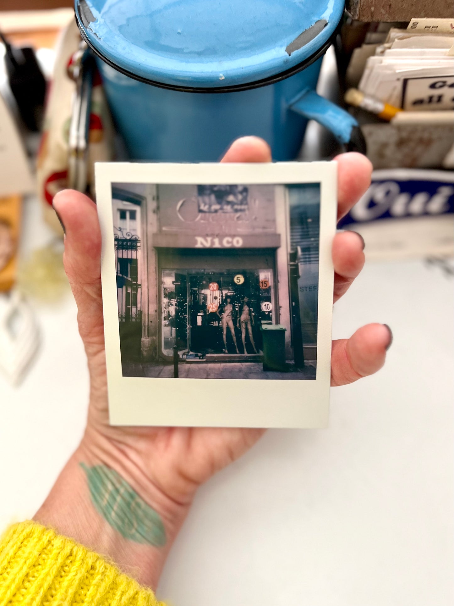 paris polaroid / street photography captures