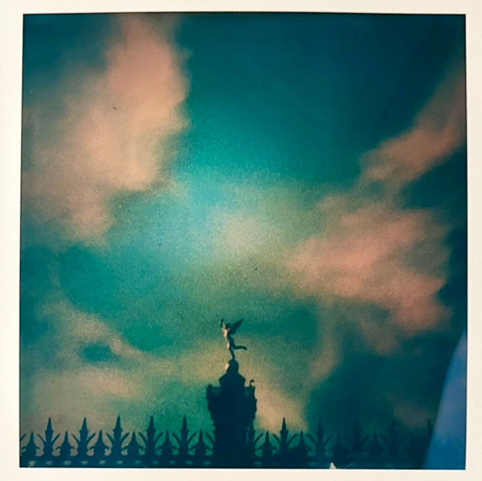 sold - paris / street photography captures