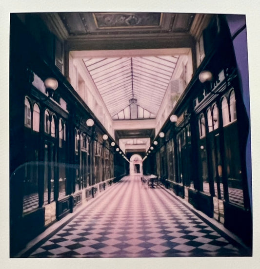 sold - paris / street photography captures