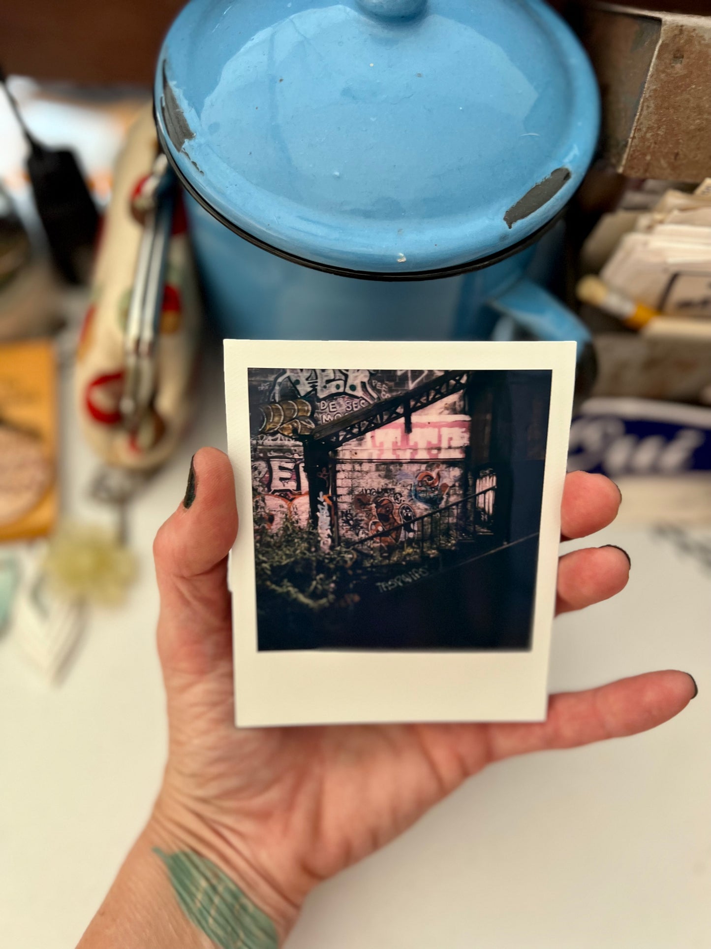 paris polaroid / street photography captures