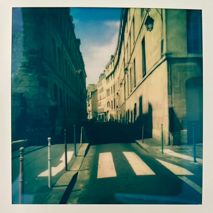 paris polaroid street photography captures – jenifer lake