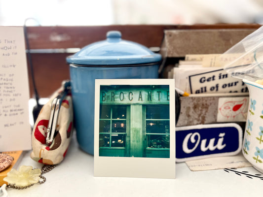 sold - paris / street photography captures