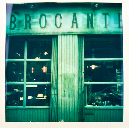 sold - paris / street photography captures